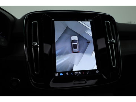 Volvo XC40 2.0 B4 Ultra Dark | Pano | Matrix LED | 360cam | 21'' | Pilot Assist | H&K