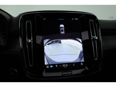 Volvo XC40 2.0 B4 Ultra Dark | Pano | Matrix LED | 360cam | 21'' | Pilot Assist | H&K