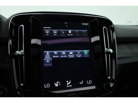 Volvo XC40 T4 Recharge Ultimate Dark | Pano | Pilot assist | 360cam | H&K | Elek. Stoelen |