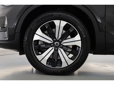 Volvo XC40 T4 Recharge Ultimate Dark | Pano | Pilot assist | 360cam | H&K | Elek. Stoelen |