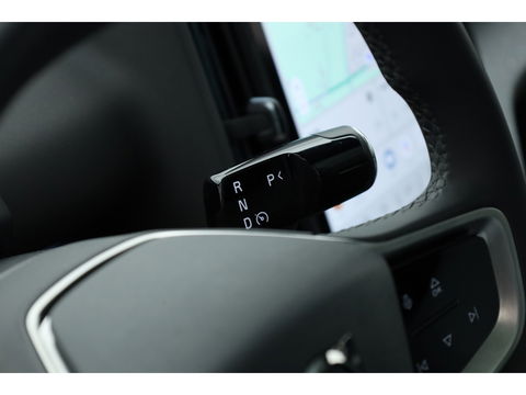 Volvo EX30 Single Motor Extended Range Ultra 69 kWh | Pano | 360cam | Stoel-stuurverw. | 22KW on-board lader
