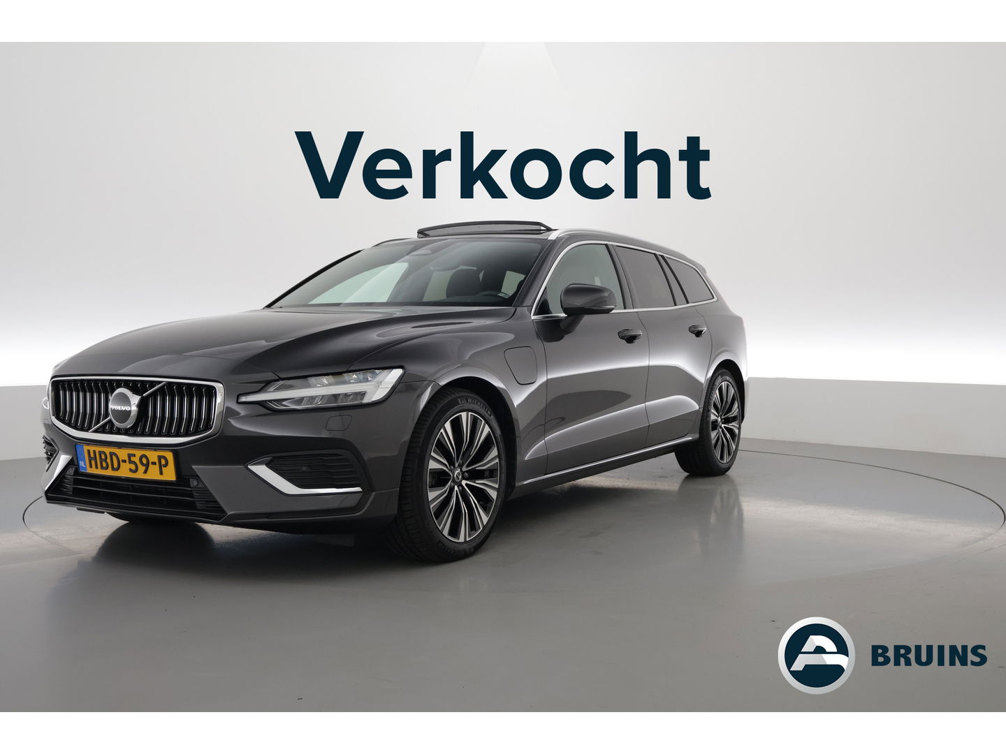 Volvo V60 T6 Recharge Plus Bright | Pano | 4x stoelen verw. | Stuur & voorruit verw. |