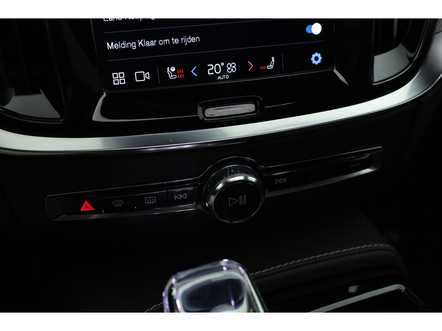 Volvo V60 T6 Recharge Plus Bright | Pano | 4x stoelen verw. | Stuur & voorruit verw. |