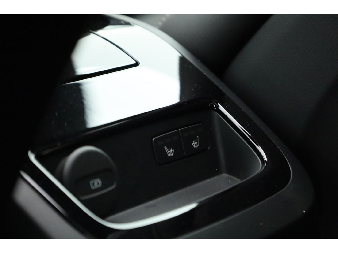 Volvo V60 T6 Recharge Plus Bright | Pano | 4x stoelen verw. | Stuur & voorruit verw. |