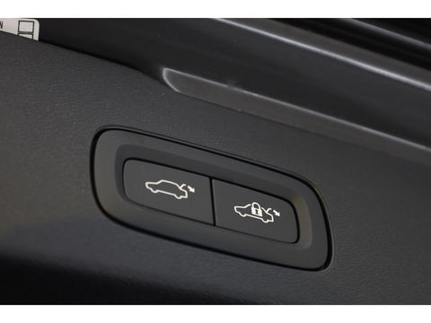 Volvo V60 T6 Recharge Plus Bright | Pano | 4x stoelen verw. | Stuur & voorruit verw. |