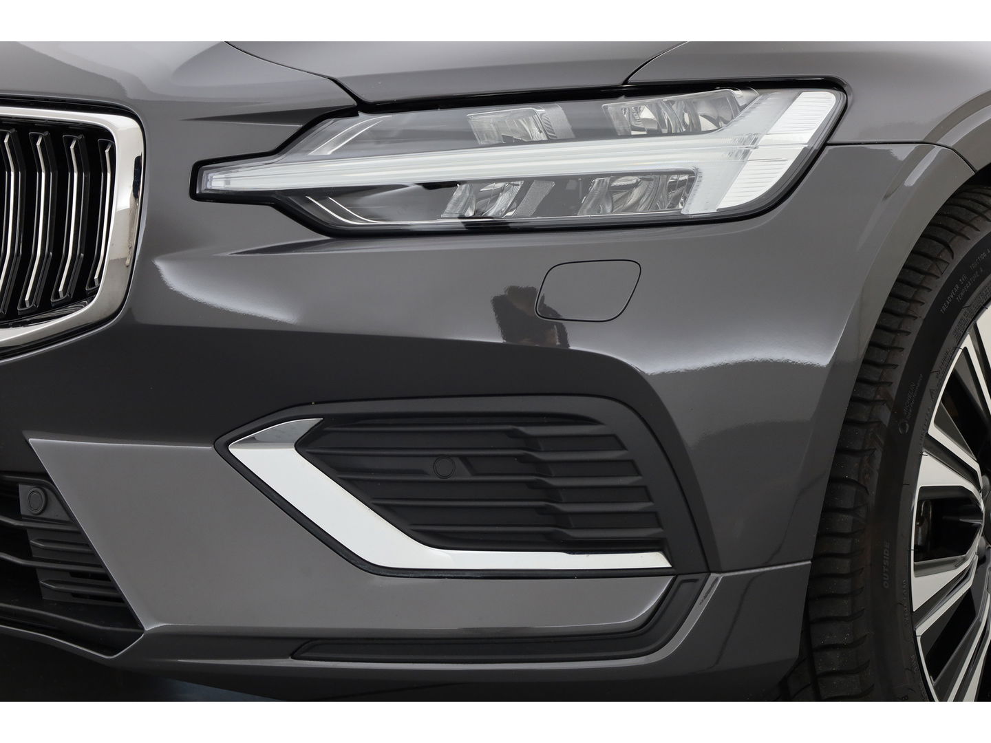 Volvo V60 T6 Recharge Plus Bright | Pano | 4x stoelen verw. | Stuur & voorruit verw. |