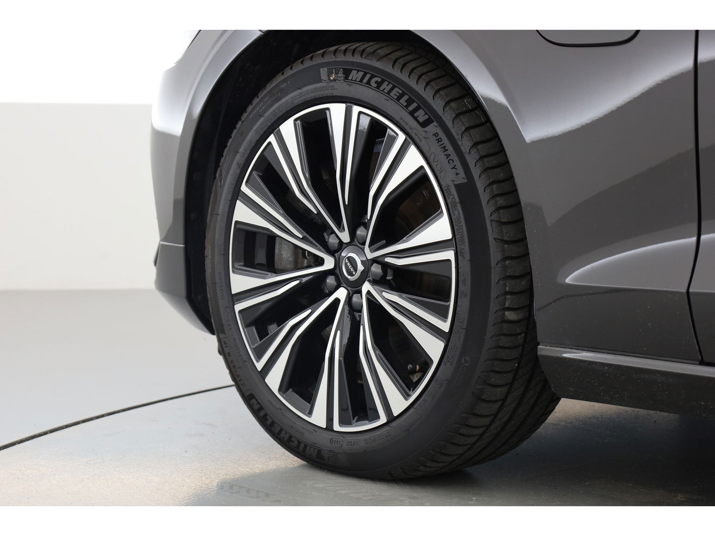 Volvo V60 T6 Recharge Plus Bright | Pano | 4x stoelen verw. | Stuur & voorruit verw. |