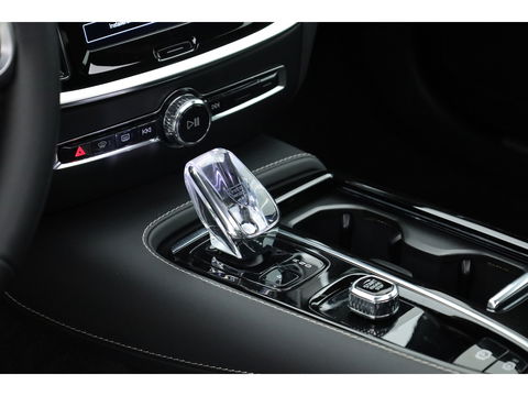 Volvo V60 T6 Recharge Plus Bright | Pano | 4x stoelen verw. | Stuur & voorruit verw. |