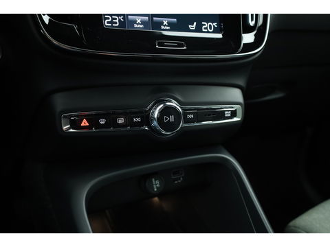Volvo XC40 T5 Recharge Plus Dark | Pilot assist | Elek. Stoelen | 360cam | H&K | Navi