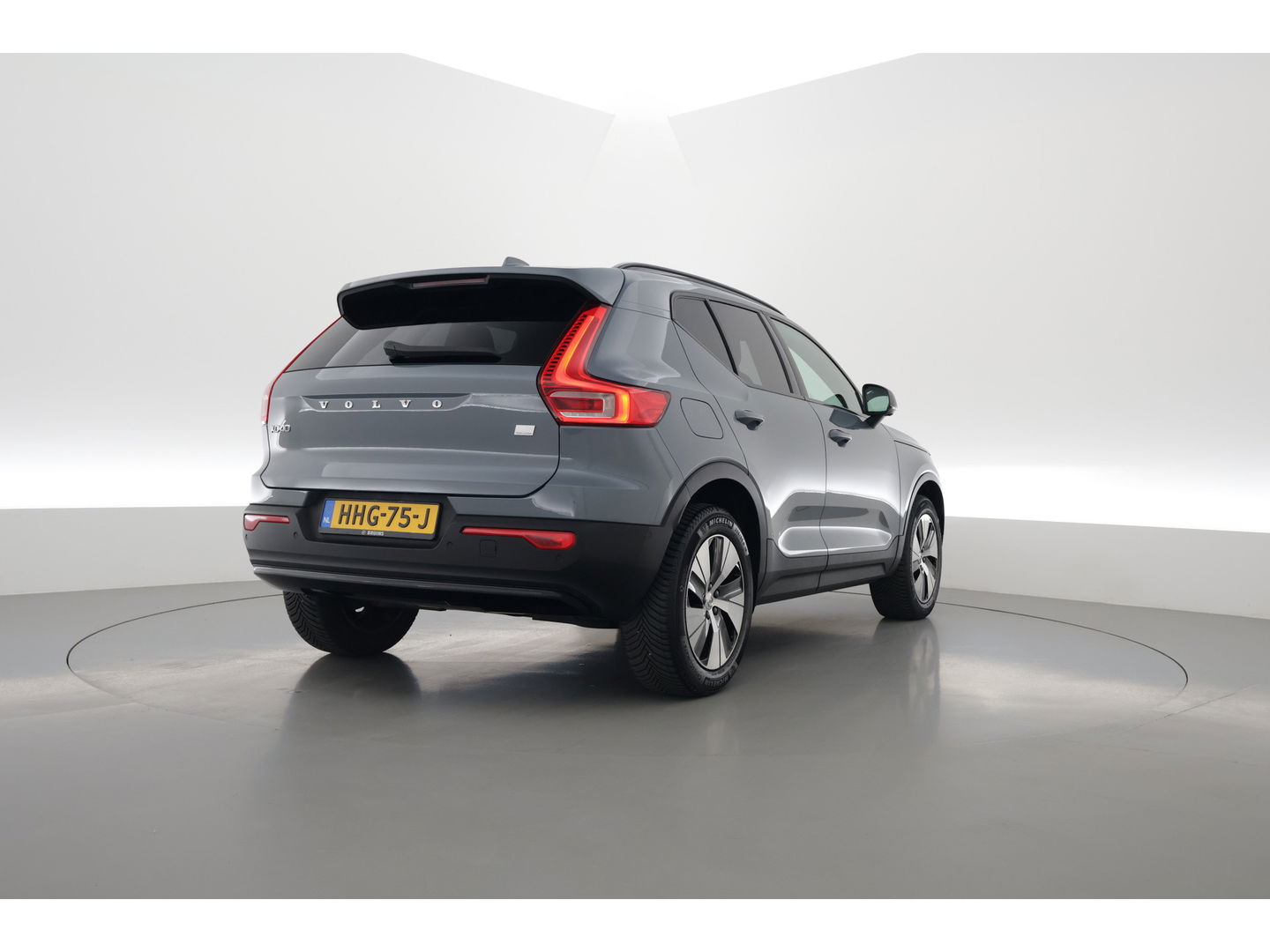 Volvo XC40 T5 Recharge Plus Dark | Pilot assist | Elek. Stoelen | 360cam | H&K | Navi