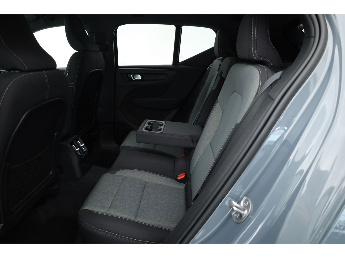 Volvo XC40 T5 Recharge Plus Dark | Pilot assist | Elek. Stoelen | 360cam | H&K | Navi