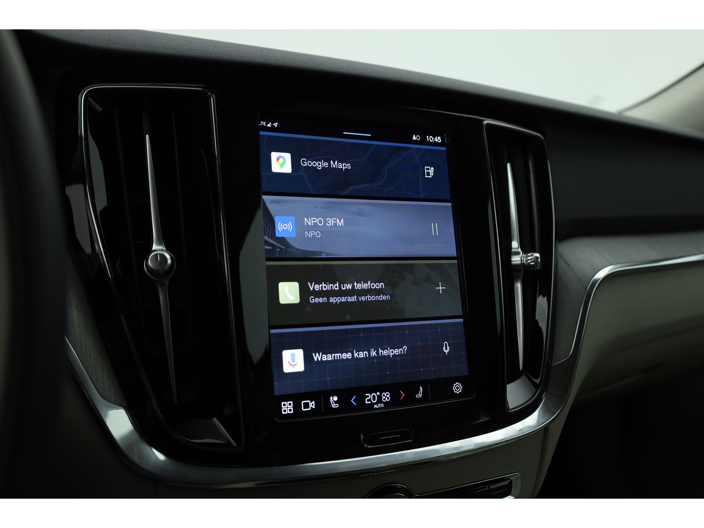 Volvo V60 2.0 T6 Plug-in hybrid AWD Plus Dark | Stuur- & 4x stoelverw. | H&K | Camera | ACC | Blis |