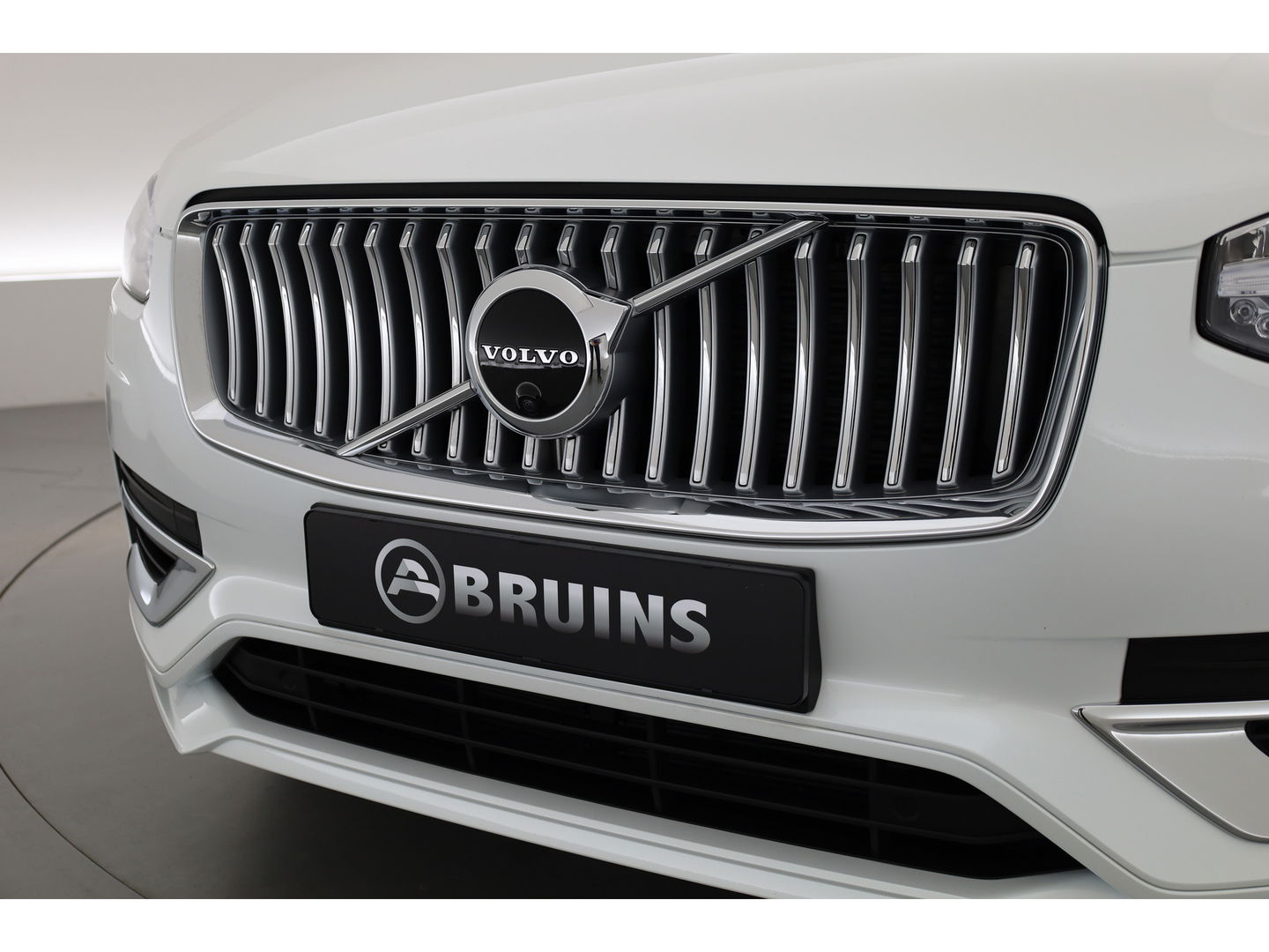 Volvo XC90 2.0 T8 Recharge AWD Inscription |LONG RANGE | Trekhaak | Pano | Blis | ACC | Standkachel|