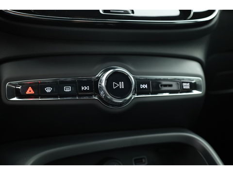 Volvo XC40 1.5 T4 Plug-in hybrid | Facelift | ACC | Blis |  19'' | Stoel + stuurverw. | Camera | PDC V+A |
