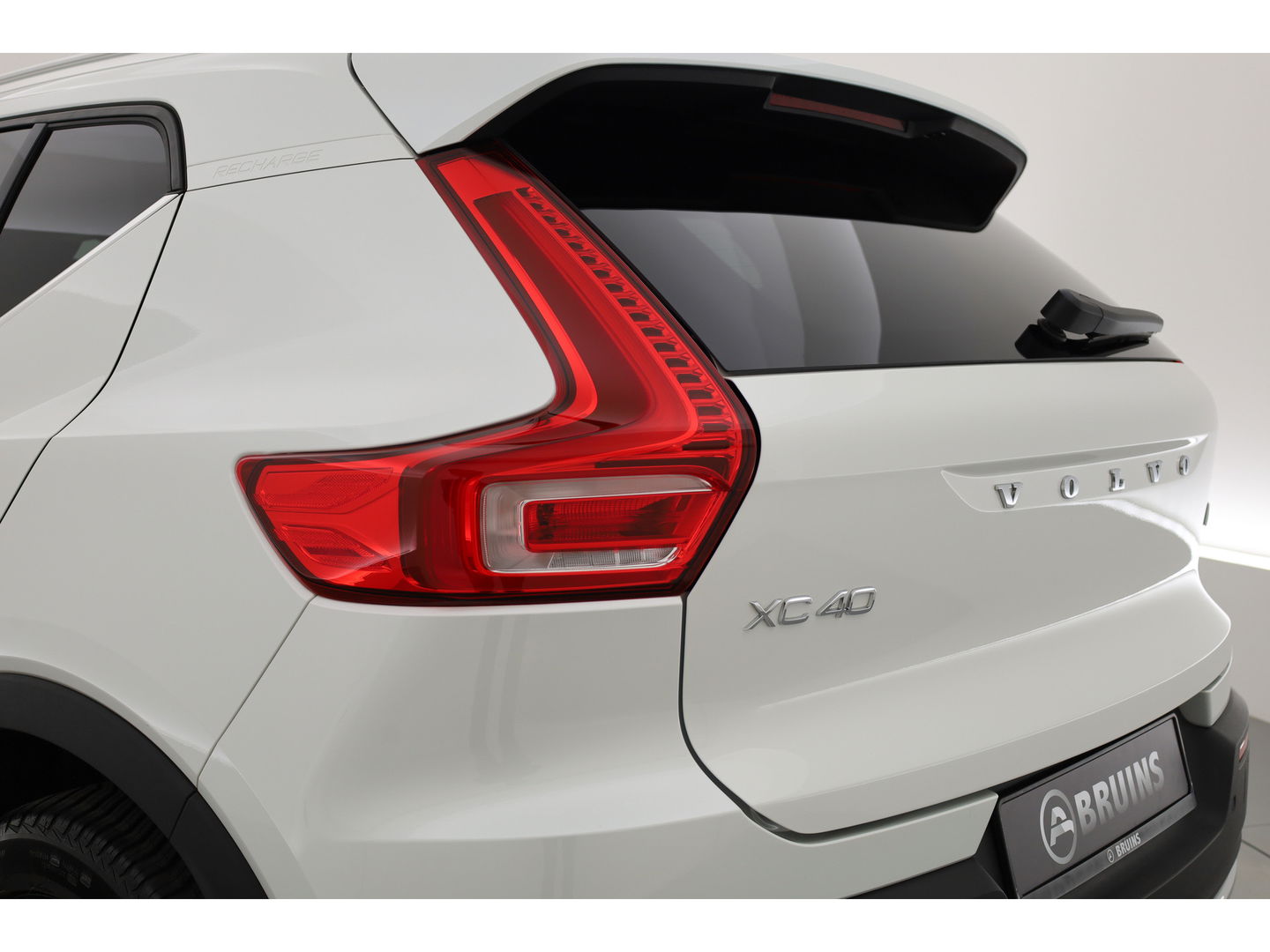 Volvo XC40 1.5 T4 Plug-in hybrid | Facelift | ACC | Blis |  19'' | Stoel + stuurverw. | Camera | PDC V+A |