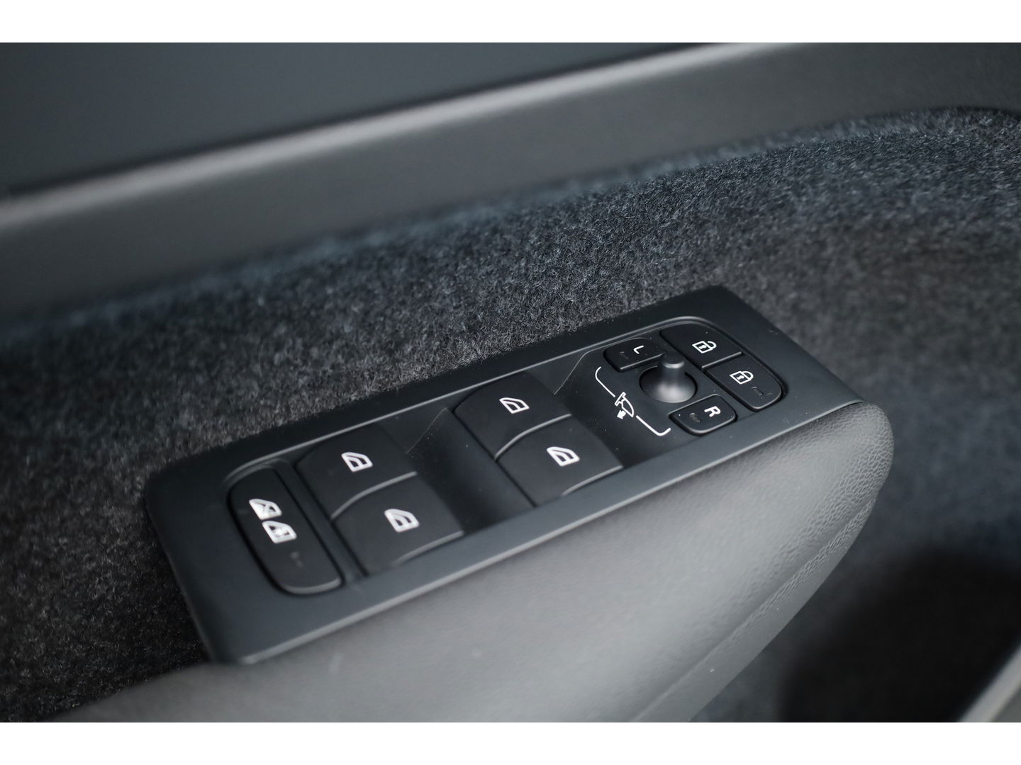 Volvo XC40 1.5 T4 Plug-in hybrid | Facelift | ACC | Blis |  19'' | Stoel + stuurverw. | Camera | PDC V+A |