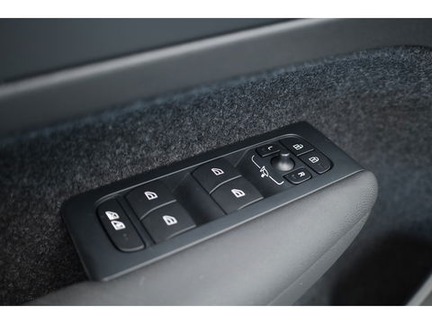 Volvo XC40 1.5 T4 Plug-in hybrid | Facelift | ACC | Blis |  19'' | Stoel + stuurverw. | Camera | PDC V+A |