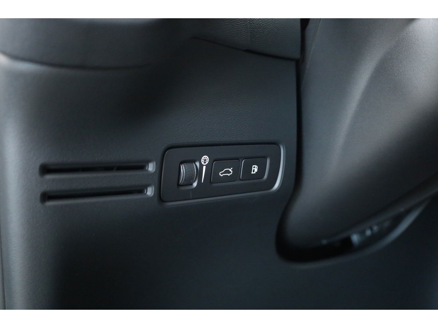 Volvo XC40 1.5 T4 Plug-in hybrid | Facelift | ACC | Blis |  19'' | Stoel + stuurverw. | Camera | PDC V+A |
