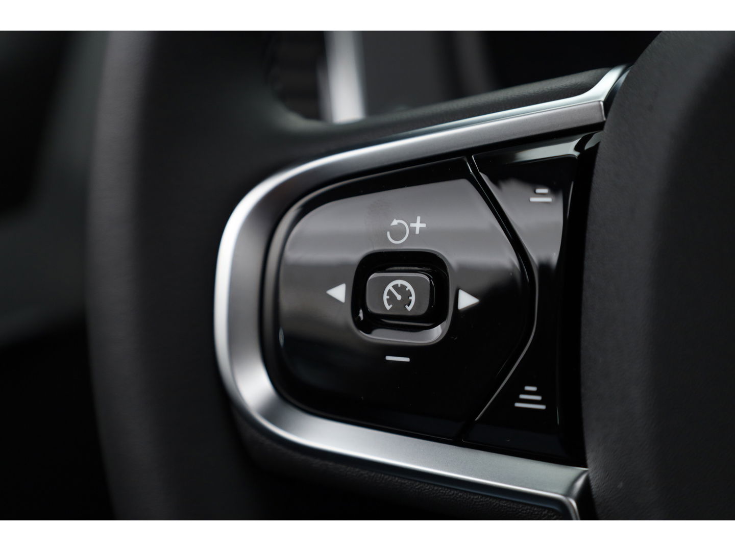 Volvo XC90 2.0 T8 Plug-in hybrid AWD Plus Bright Pano-dak | 360 camera | 21'' | Pilot Assist |