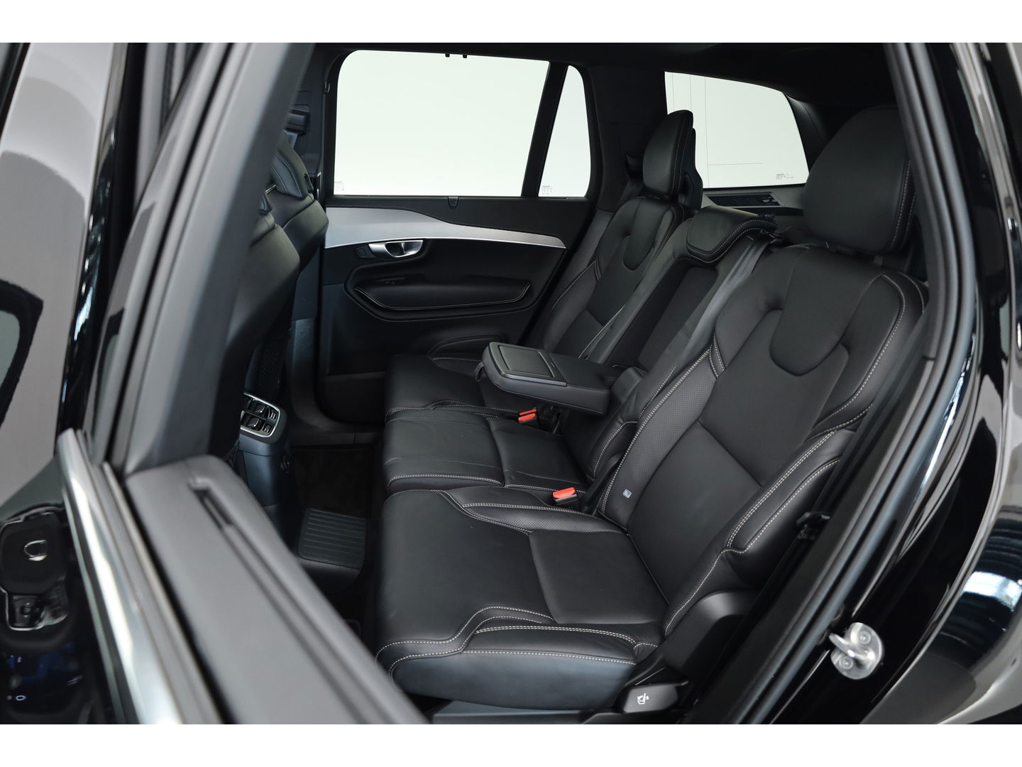 Volvo XC90 2.0 T8 Plug-in hybrid AWD Plus Bright Pano-dak | 360 camera | 21'' | Pilot Assist |