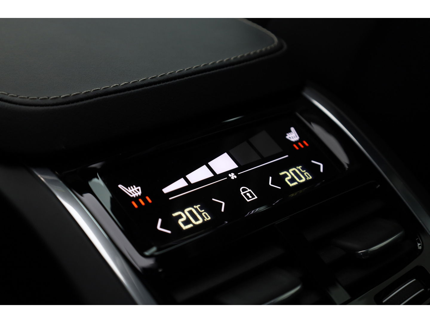 Volvo XC90 2.0 T8 Plug-in hybrid AWD Plus Bright Pano-dak | 360 camera | 21'' | Pilot Assist |