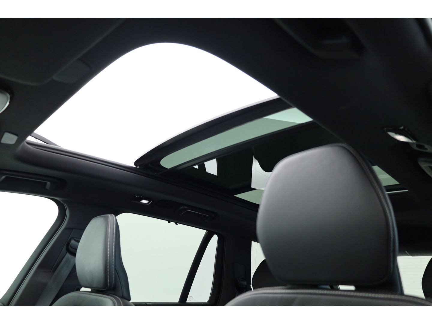 Volvo XC90 2.0 T8 Plug-in hybrid AWD Plus Bright Pano-dak | 360 camera | 21'' | Pilot Assist |
