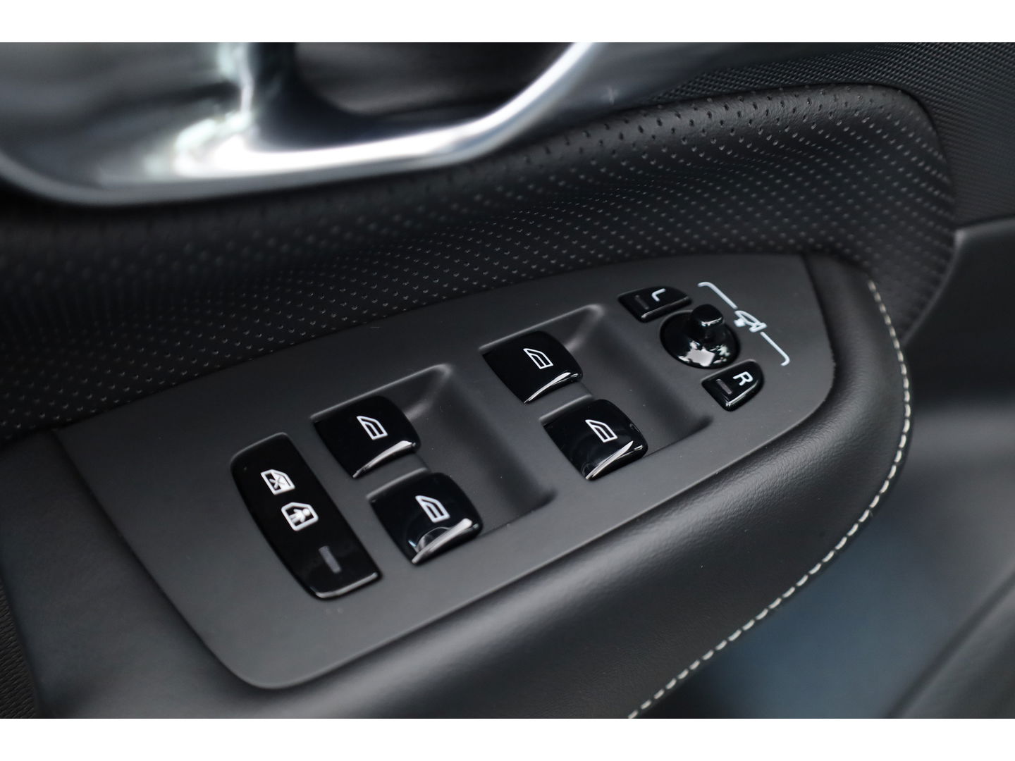 Volvo XC90 2.0 T8 Plug-in hybrid AWD Plus Bright Pano-dak | 360 camera | 21'' | Pilot Assist |