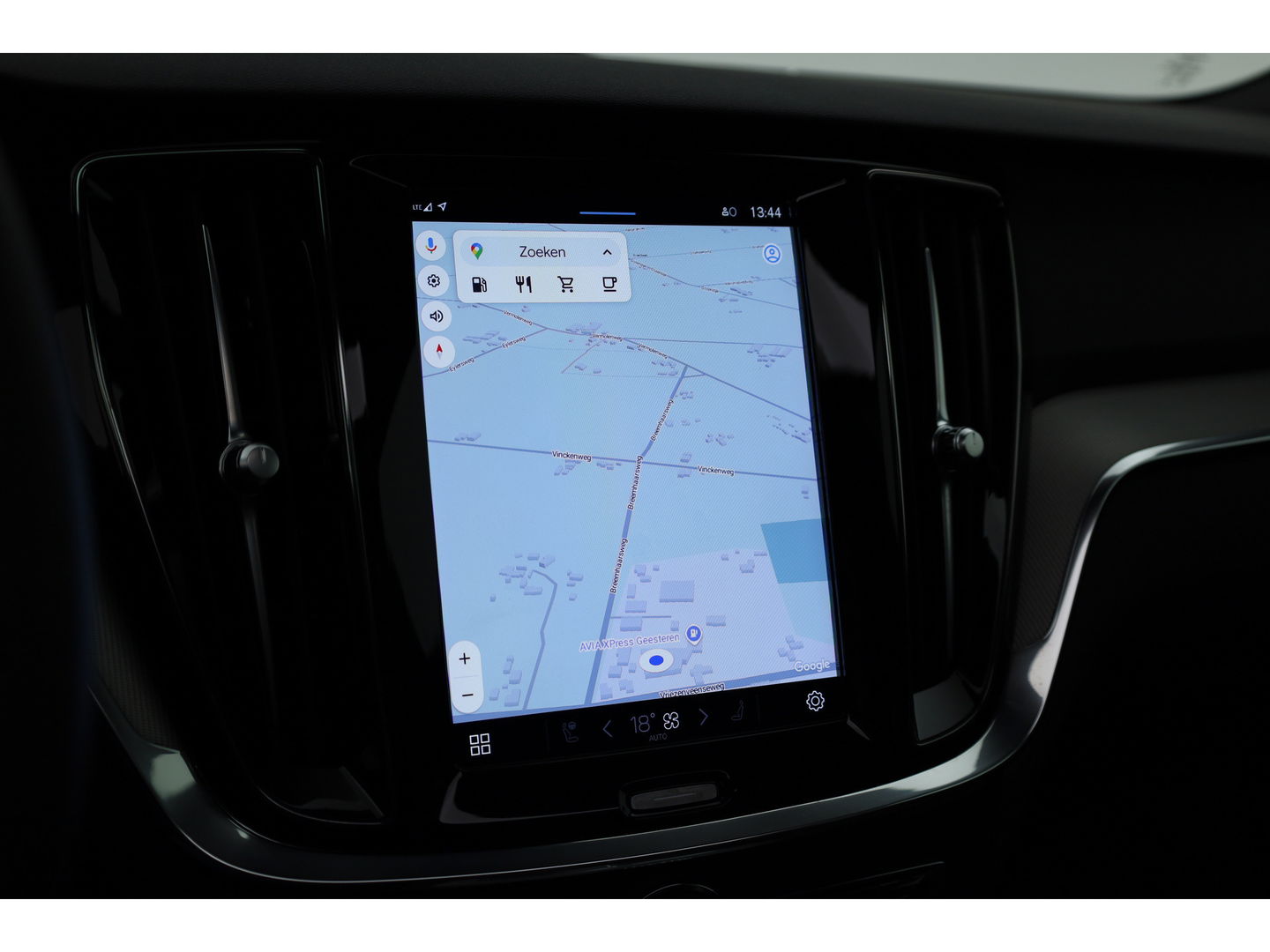 Volvo V60 2.0 B4 Plus Bright | Pano-dak | H&K audio | Trekhaak | Pilot Assist |