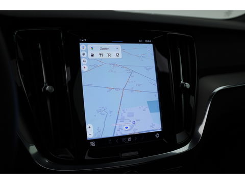 Volvo V60 2.0 B4 Plus Bright | Pano-dak | H&K audio | Trekhaak | Pilot Assist |