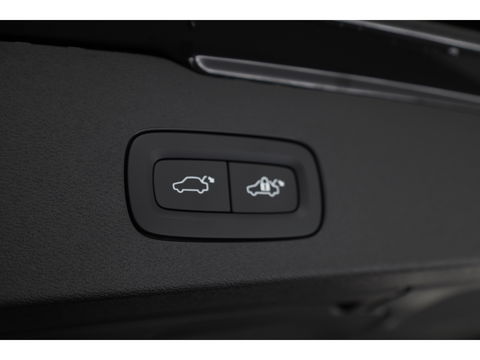 Volvo V60 2.0 B4 Plus Bright | Pano-dak | H&K audio | Trekhaak | Pilot Assist |