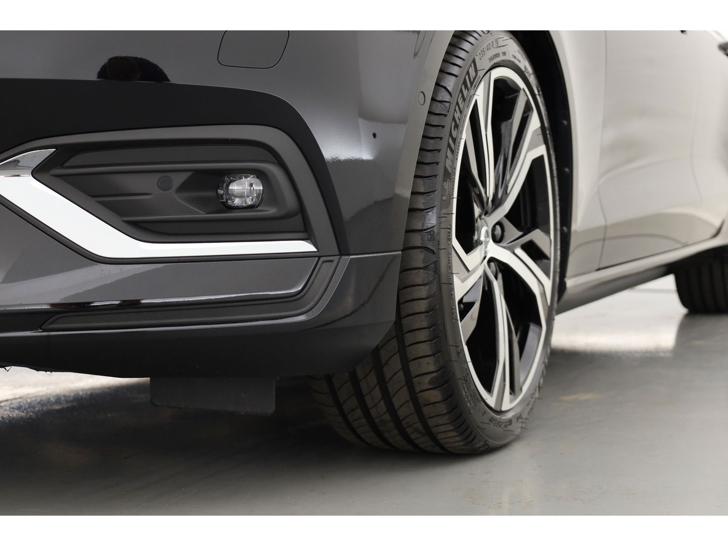 Volvo V60 2.0 B4 Plus Bright | Pano-dak | H&K audio | Trekhaak | Pilot Assist |
