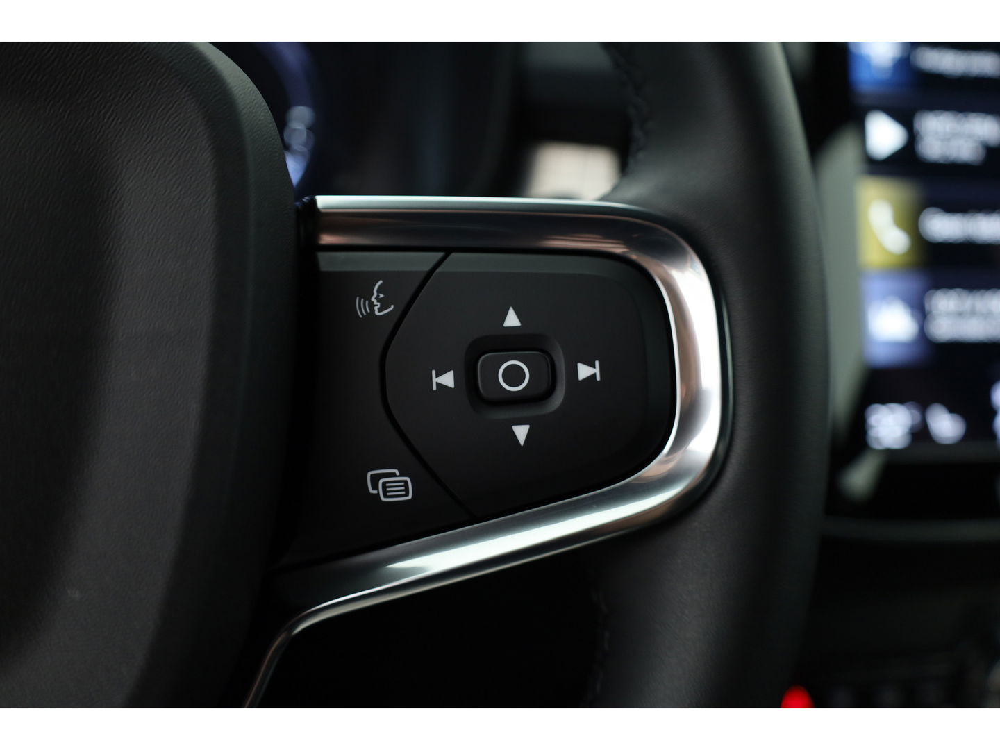 Volvo XC40 1.5 T4 Plug-in hybrid | Facelift | ACC | Blis | Camera | 19'' | Stoel + stuurverw. |
