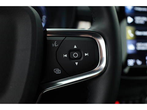Volvo XC40 1.5 T4 Plug-in hybrid | Facelift | ACC | Blis | Camera | 19'' | Stoel + stuurverw. |
