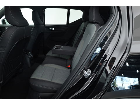 Volvo XC40 1.5 T4 Plug-in hybrid | Facelift | ACC | Blis | Camera | 19'' | Stoel + stuurverw. |