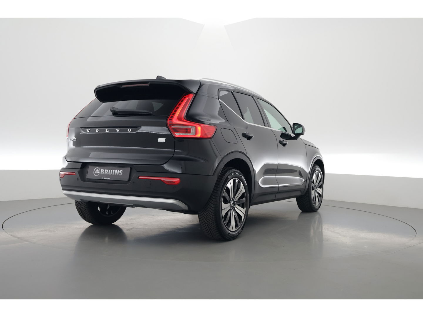 Volvo XC40 1.5 T4 Plug-in hybrid | Facelift | ACC | Blis | Camera | 19'' | Stoel + stuurverw. |