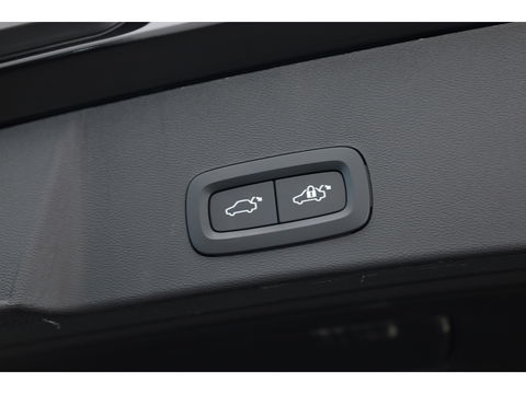 Volvo XC40 1.5 T4 Plug-in hybrid | Facelift | ACC | Blis | Camera | 19'' | Stoel + stuurverw. |