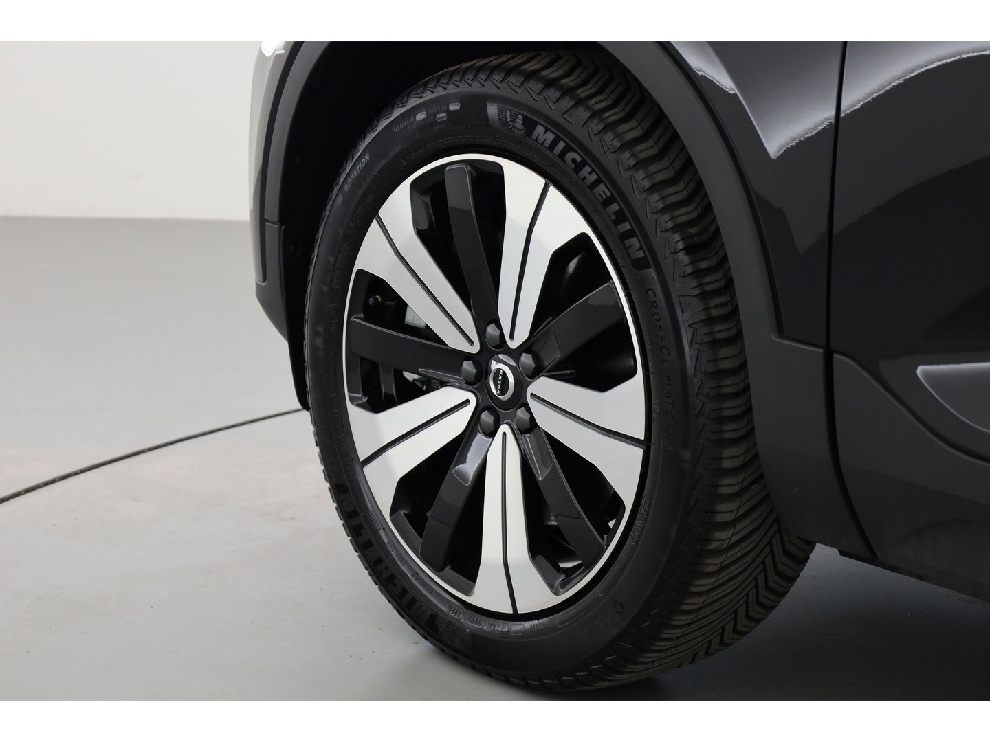 Volvo XC40 1.5 T4 Plug-in hybrid | Facelift | ACC | Blis | Camera | 19'' | Stoel + stuurverw. |