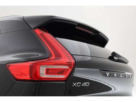 Volvo XC40 1.5 T4 Plug-in hybrid | Facelift | ACC | Blis | Camera | 19'' | Stoel + stuurverw. |