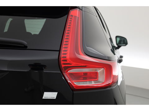 Volvo XC40 1.5 T4 Plug-in hybrid | Facelift | ACC | Blis | Camera | 19'' | Stoel + stuurverw. |