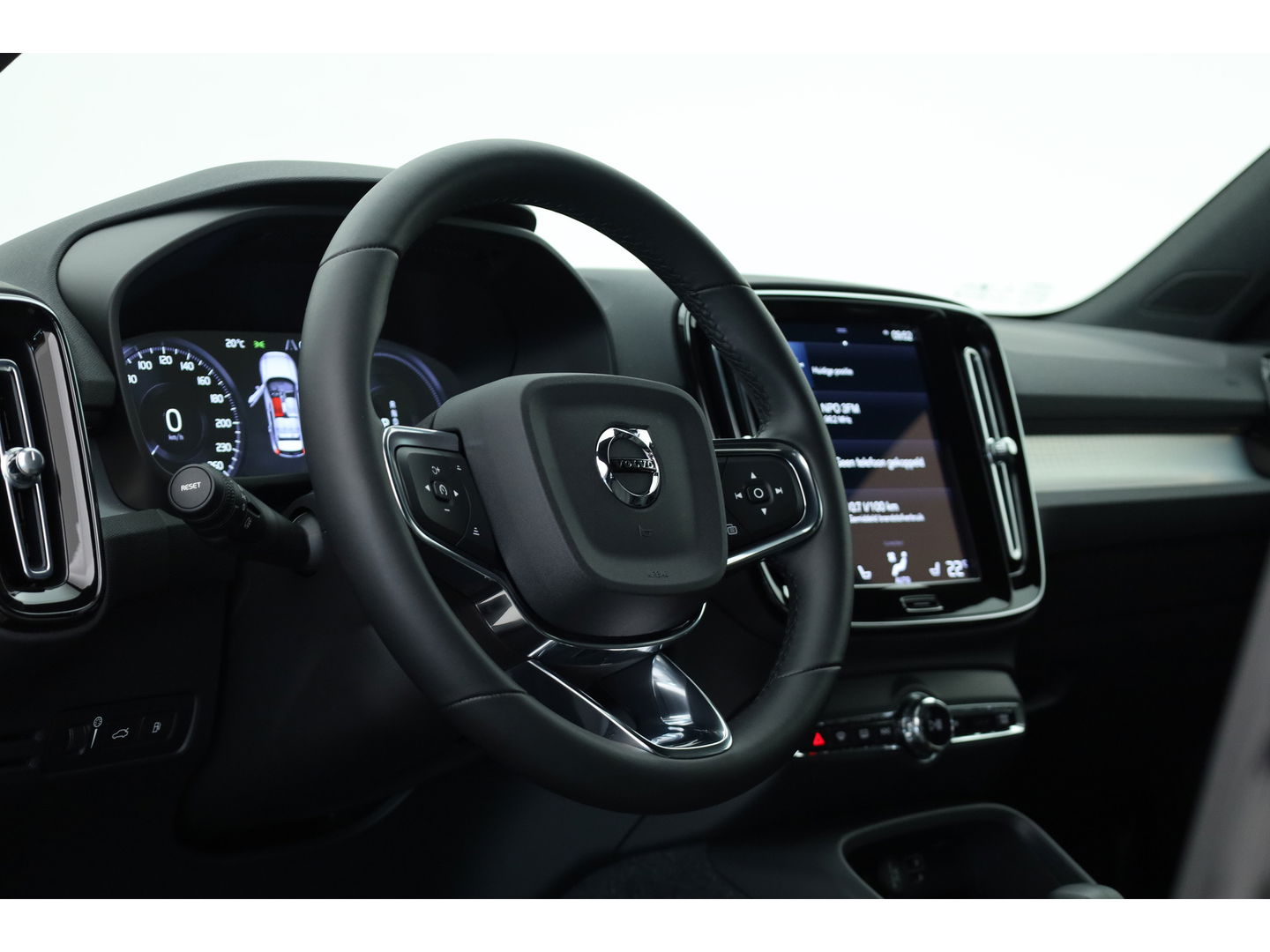 Volvo XC40 1.5 T4 Plug-in hybrid | Facelift | ACC | Blis | Camera | 19'' | Stoel + stuurverw. |