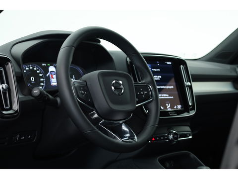 Volvo XC40 1.5 T4 Plug-in hybrid | Facelift | ACC | Blis | Camera | 19'' | Stoel + stuurverw. |