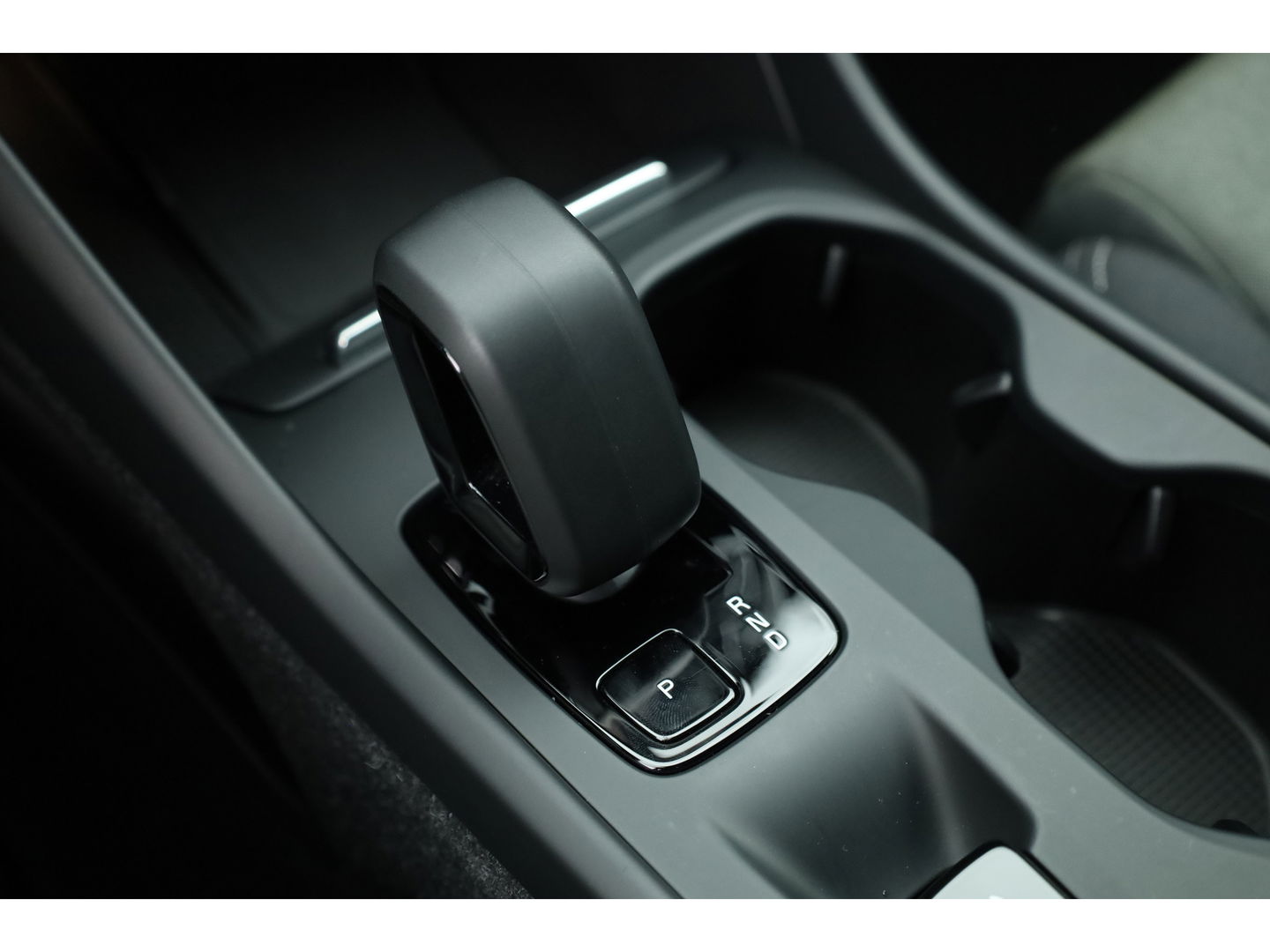 Volvo XC40 1.5 T4 Plug-in hybrid | Facelift | ACC | Blis | Camera | 19'' | Stoel + stuurverw. |