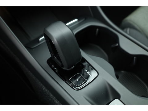 Volvo XC40 1.5 T4 Plug-in hybrid | Facelift | ACC | Blis | Camera | 19'' | Stoel + stuurverw. |