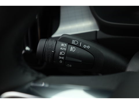 Volvo XC40 1.5 T4 Plug-in hybrid | Facelift | ACC | Blis | Camera | 19'' | Stoel + stuurverw. |
