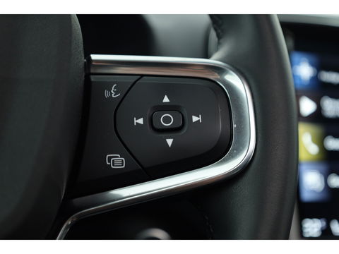 Volvo XC40 1.5 T4 Recharge Inscription Expression | Pano | 19'' | Stoel + stuurverwarming | camera |