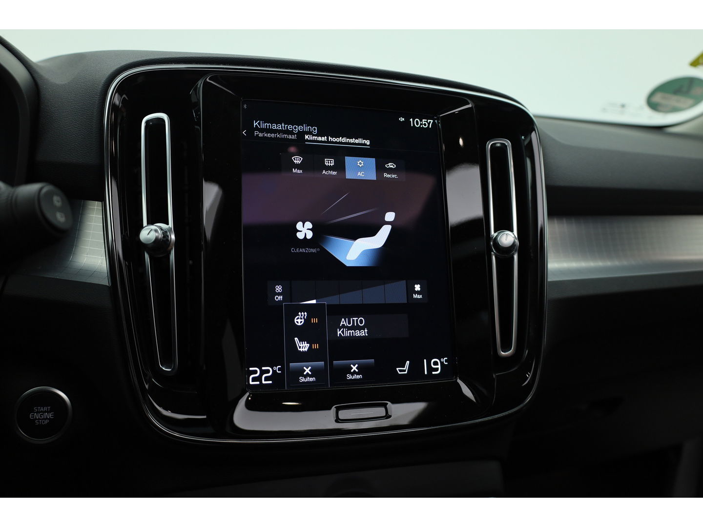 Volvo XC40 1.5 T4 Recharge Inscription Expression | Pano | 19'' | Stoel + stuurverwarming | camera |