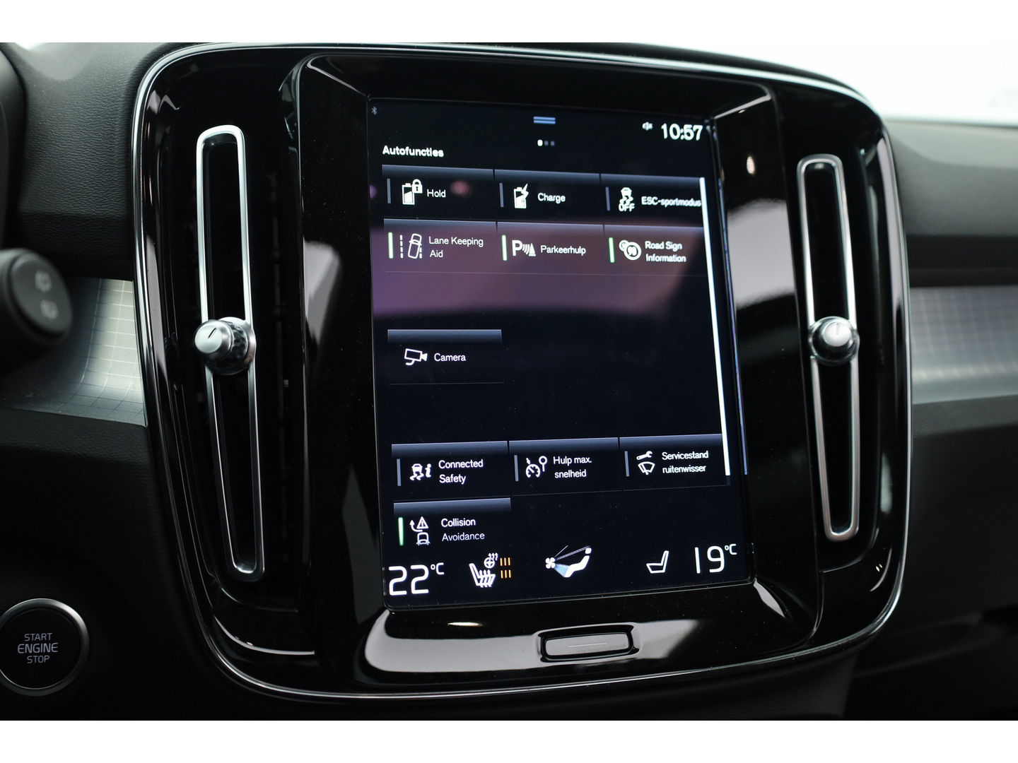 Volvo XC40 1.5 T4 Recharge Inscription Expression | Pano | 19'' | Stoel + stuurverwarming | camera |
