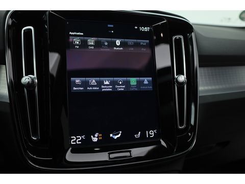 Volvo XC40 1.5 T4 Recharge Inscription Expression | Pano | 19'' | Stoel + stuurverwarming | camera |