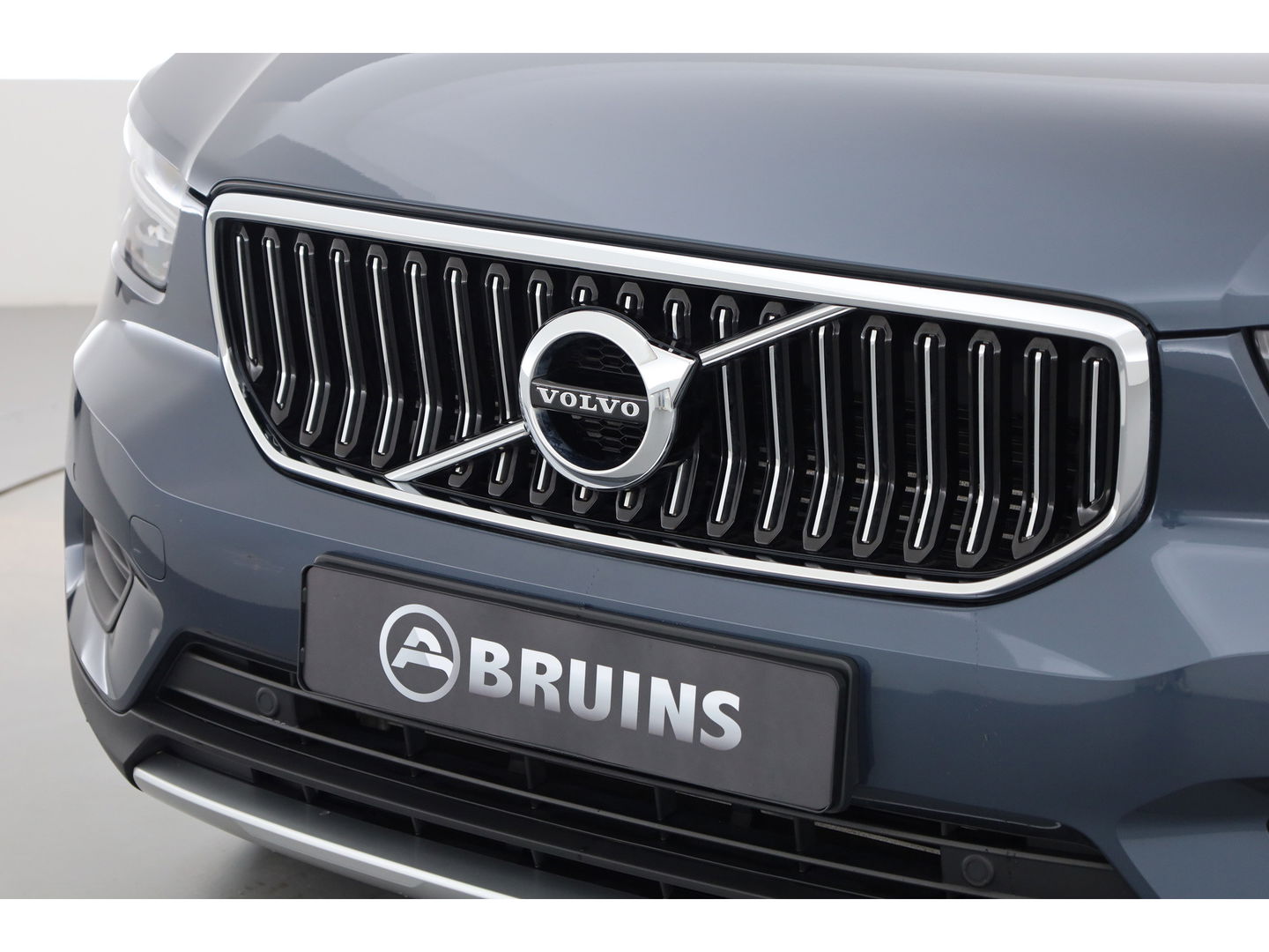 Volvo XC40 1.5 T4 Recharge Inscription Expression | Pano | 19'' | Stoel + stuurverwarming | camera |