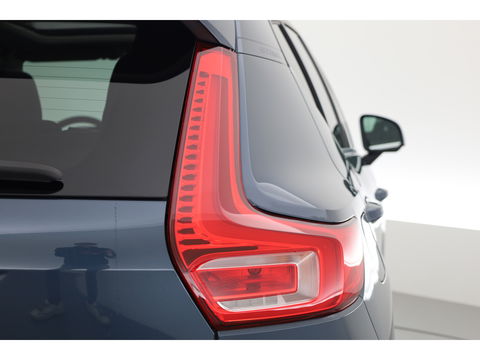 Volvo XC40 1.5 T4 Recharge Inscription Expression | Pano | 19'' | Stoel + stuurverwarming | camera |
